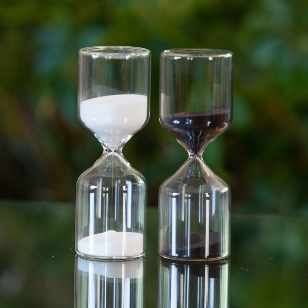 60 Minute Freestanding Glass Timer in Black or White