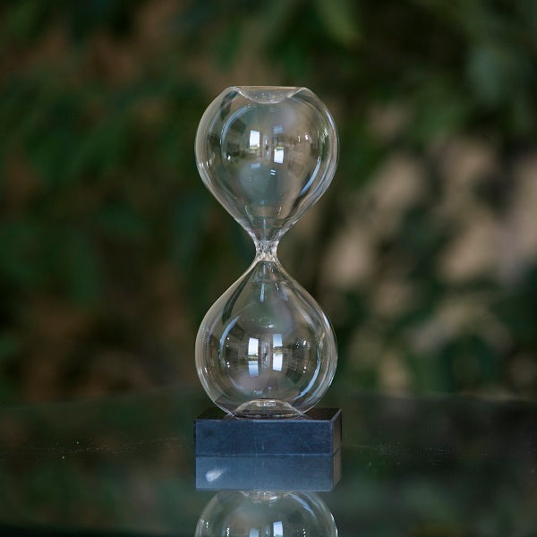 Freestanding Fillable Hourglass Urn