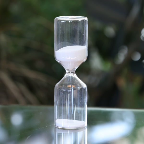 60 Minute Freestanding Glass Timer in Black or White