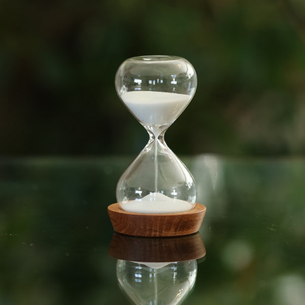 5 Minute Glass Timer with Black or White Sand